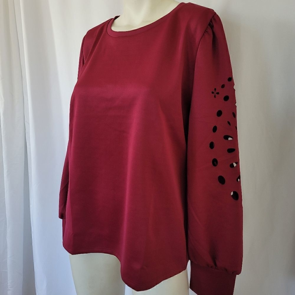 Calligraphie red top  - Picture 15 of 16